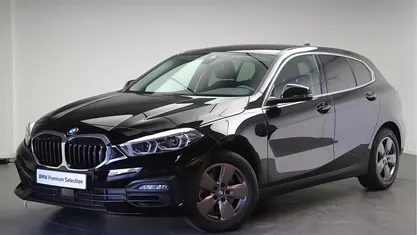 Zwart Gebruikt 2020 BMW 118 Executive Hatchback | € 25.950 (Eerlijke prijs)