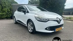 Wit Gebruikt 2013 Renault Clio IV Expression Hatchback | € 4.195 (Eerlijke prijs)