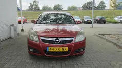 Rood Gebruikt 2007 Opel Vectra GTS Executive Hatchback | € 2.990 (Eerlijke prijs)