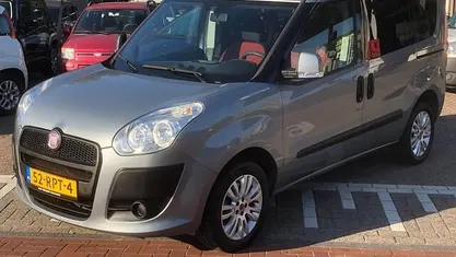 Grijs Gebruikt 2011 Fiat Doblò Dynamic MPV | € 7.749 (Eerlijke prijs)