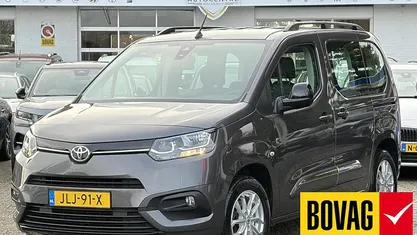 Grijs Gebruikt 2024 Toyota Proace Verso City Stationwagen | € 29.999 (Super prijs)