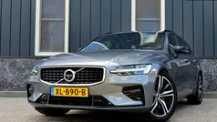 Grijs Gebruikt 2019 Volvo V60 R-Design Stationwagen | € 31.950 (Goede deal)
