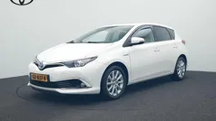 Gebruikt 2015 Toyota Auris Executive Hatchback | € 14.480 (Eerlijke prijs)