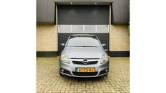 Grijs Gebruikt 2008 Opel Zafira Executive MPV | € 3.250 (Eerlijke prijs)