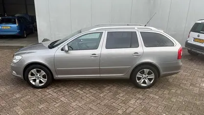 Occasion 2010 Skoda Octavia Business Line Stationwagen | € 2.750 (Eerlijke prijs)