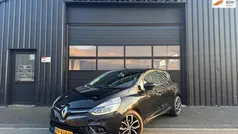 Zwart Gebruikt 2017 Renault Clio IV Intens Hatchback | € 11.998 (Eerlijke prijs)