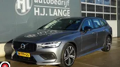 Grijs Gebruikt 2021 Volvo V60 Momentum Stationwagen | € 22.950 (Eerlijke prijs)
