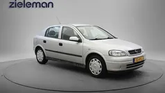 Gebruikt 2002 Opel Astra Edition Hatchback | € 2.344 (Eerlijke prijs)