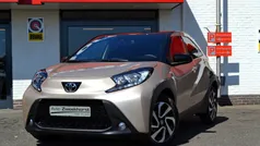 Beige Gebruikt 2024 Toyota Aygo Pulse Hatchback | € 20.900 (Goede deal)