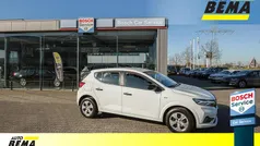 Wit Gebruikt 2021 Dacia Sandero Essentiel Hatchback | € 12.950 (Goede deal)