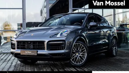 Grijs (metallic) Gebruikt 2022 Porsche Cayenne SUV | € 79.900 (Eerlijke prijs)
