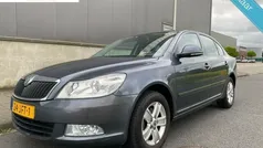 Grijs Gebruikt 2009 Skoda Octavia Ambition Hatchback | € 4.900 (Eerlijke prijs)