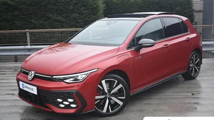 Occasion 2025 VW Golf VIII GTE | € 45.895 (Eerlijke prijs)
