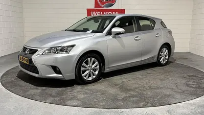Grijs Occasion 2014 Lexus CT200h Business Edition Hatchback | € 13.500 (Eerlijke prijs)