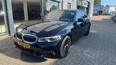 Zwart Gebruikt 2020 BMW 330 Sedan | € 27.950 (Eerlijke prijs)