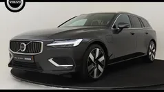 Grijs Gebruikt 2025 Volvo V60 Stationwagen | € 51.890 (Eerlijke prijs)
