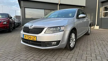 Occasion 2014 Skoda Octavia Elegance Hatchback | € 6.950 (Eerlijke prijs)