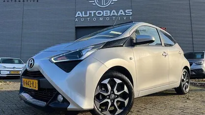 Occasion Toyota Aygo 72 PK (52 kW) 2022 Grijs Hatchback