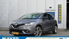 Grijs Gebruikt 2017 Renault Scénic IV Zen MPV | € 10.500 (Eerlijke prijs)