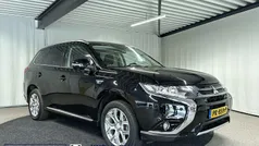 Zwart Gebruikt 2017 Mitsubishi Outlander P-HEV SUV | € 22.695 (Eerlijke prijs)