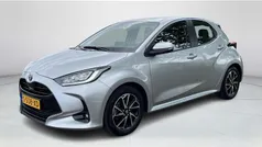 Gebruikt 2023 Toyota Yaris Hybrid Hatchback | € 23.875 (Eerlijke prijs)