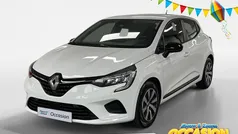 Gebruikt 2022 Renault Clio V Equilibre Hatchback | € 15.835 (Eerlijke prijs)