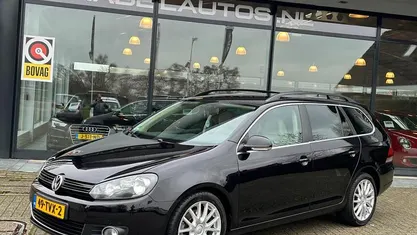 Zwart (metallic) Gebruikt 2009 VW Golf VI Highline Hatchback | € 3.949 (Super prijs)