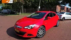 Rood Gebruikt 2014 Opel Astra GTC Sport Hatchback | € 8.944 (Eerlijke prijs)