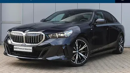 Zwart Occasion 2024 BMW 530e Executive Sedan | € 57.950 (Goede deal)