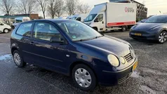 Blauw Gebruikt 2004 VW Polo Hatchback | € 700 (Goede deal)