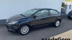Zwart Gebruikt 2008 Ford Focus Titanium Hatchback | € 2.950 (Eerlijke prijs)