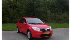 Gebruikt 2010 Dacia Sandero Lauréate Hatchback | € 3.950 (Eerlijke prijs)