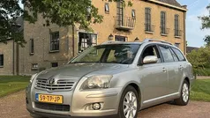 Grijs Gebruikt 2007 Toyota Avensis Luna Stationwagen | € 2.740 (Goede deal)