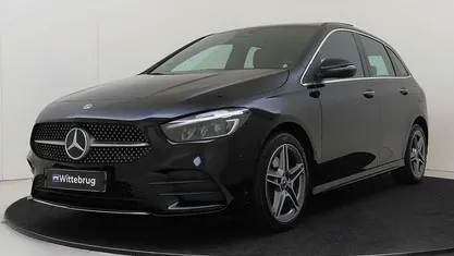 Zwart Occasion 2024 Mercedes B250e AMG line Plus MPV | € 38.000 (Eerlijke prijs)