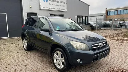 Grijs Gebruikt 2006 Toyota RAV4 Executive SUV | € 3.499 (Eerlijke prijs)