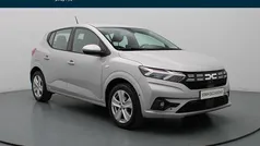 Grijs Gebruikt 2024 Dacia Sandero Expression Hatchback | € 17.990 (Eerlijke prijs)