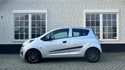 Occasion Chevrolet Spark 68 PK (50 kW) 2010 Grijs (metallic) Hatchback