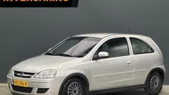 Grijs Gebruikt 2006 Opel Corsa Essentia Hatchback | € 1.995 (Eerlijke prijs)
