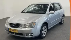 Grijs Gebruikt 2005 Kia Cerato 2 Hatchback | € 1.450 (Eerlijke prijs)