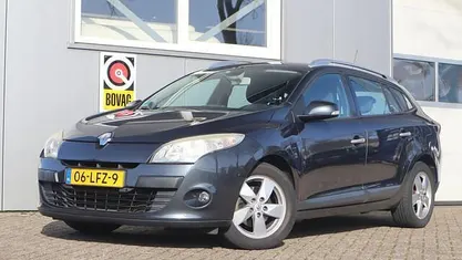 Occasion Renault Mégane GrandTour Dynamique 131 PK (96 kW) 2010 Grijs Stationwagen