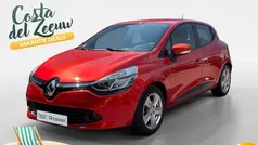 Rouge flamme Gebruikt 2015 Renault Clio IV Expression Hatchback | € 9.440 (Goede deal)