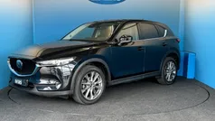 Zwart Gebruikt 2019 Mazda CX-5 SUV | € 26.445 (Eerlijke prijs)