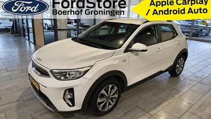 Wit Occasion 2023 Kia Stonic Comfort SUV | € 18.440 (Eerlijke prijs)