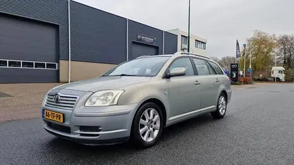 Occasion 2006 Toyota Avensis Luna Stationwagen | € 2.400 (Eerlijke prijs)