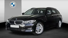 Gebruikt 2022 BMW 320 Executive Stationwagen | € 31.900 (Eerlijke prijs)
