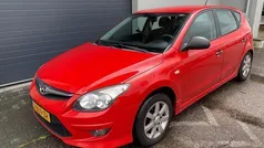 Rood Gebruikt 2011 Hyundai i30 Dynamiq Hatchback | € 2.950 (Eerlijke prijs)