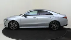 Grijs Gebruikt 2024 Mercedes CLA180 AMG line Sedan | € 39.945 (Eerlijke prijs)