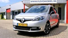 Grijs, metallic lak Gebruikt 2015 Renault Grand Scénic III Bose Edition MPV | € 8.450 (Eerlijke prijs)