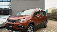 Oranje (metallic) Gebruikt 2019 Peugeot Rifter Allure MPV | € 17.750 (Eerlijke prijs)