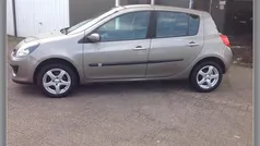 Bruin Gebruikt 2008 Renault Clio II Hatchback | € 2.499 (Eerlijke prijs)